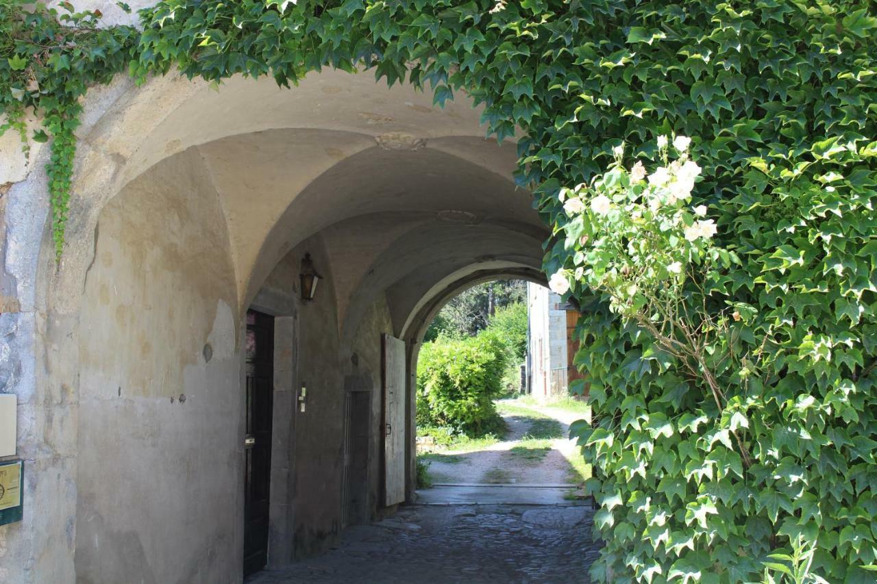 Gite 3 Du Chateau De Feschaux Villeneuve-sous-Pymont Exterior photo